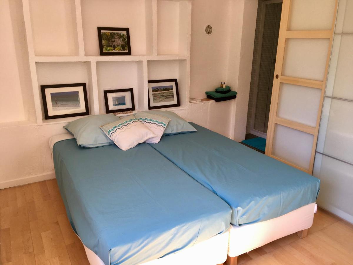 Bed,Kitchen And Swimming Pool Villa Esterel Saint-Raphaël Exteriör bild