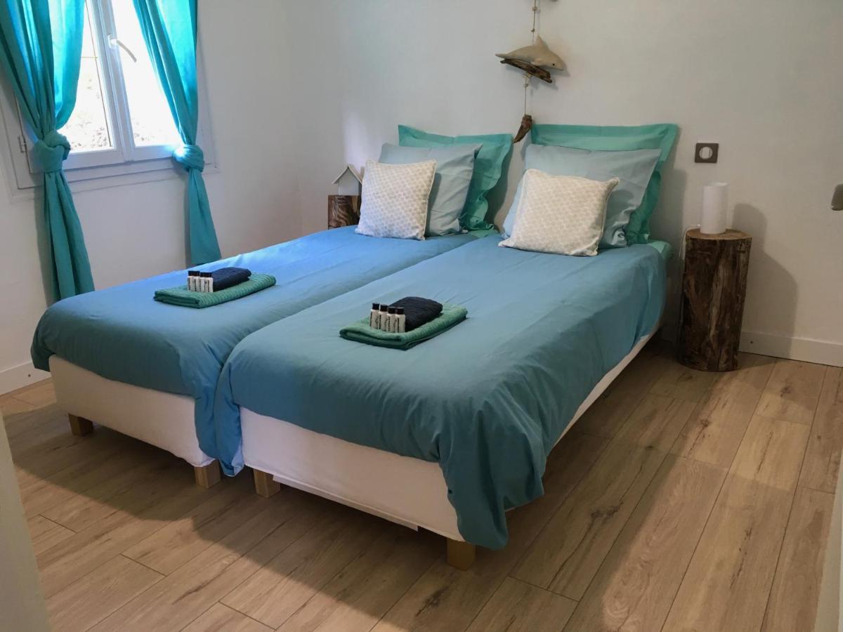 Bed,Kitchen And Swimming Pool Villa Esterel Saint-Raphaël Exteriör bild